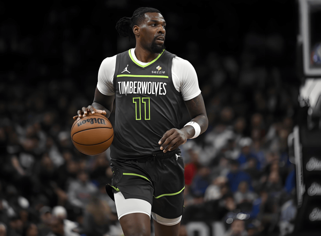 九游体育-包含明尼苏达森林狼训练开放日；关键时刻回应争议引欢呼；CBA季后赛在即；轮换策略成焦点的词条-九游体育