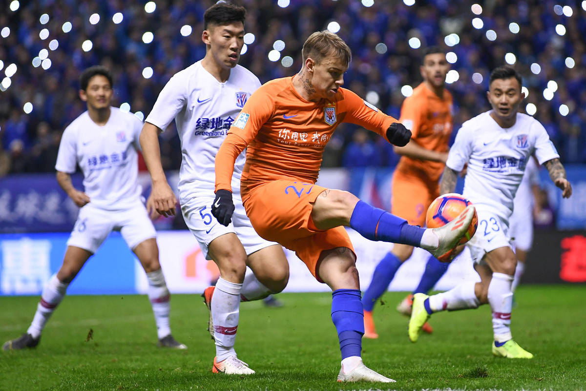 马德里竞技训练开放日,今晚遗憾出局引欢呼,中超在即,临场指挥获称赞 马德里竞技训练开放日,今晚遗憾出局引欢呼,中超在即,临场指挥获称赞